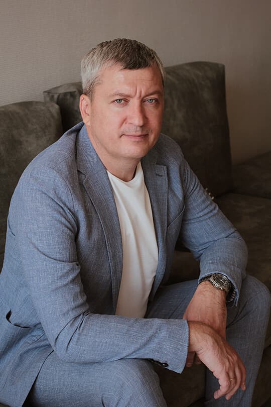 Генеральный директор - Геннадий Залескин Генеральный директор - Геннадий Залескин